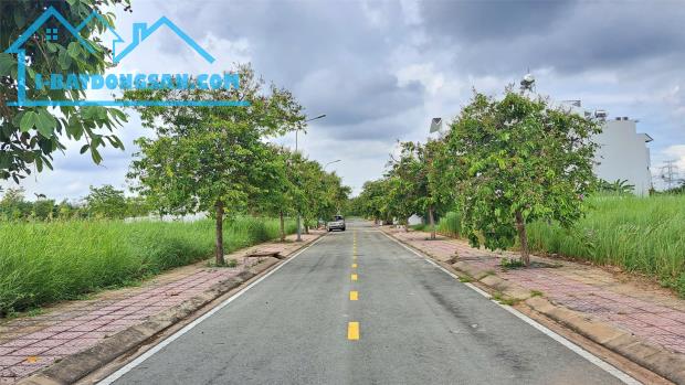 Lô góc KDC Bộ Công An, Phạm Hữu Lầu, 81 triệu/m, cạnh sông