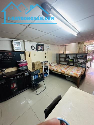 HXH ĐẬU CỬA NGÀY ĐÊM TRUNG TÂM TÂN PHÚ - GIÁP TÂN BÌNH NGAY BigC PHÚ THẠNH - 62M2 3 TẦNG B - 2