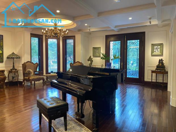 HÀNG HIẾM !!! BÁN KHÁCH SẠN PHỐ TRÍCH SÀI 215M2 - 10M MẶT TIỀN - 20M RA HỒ TÂY - 88.9 TỶ - 1