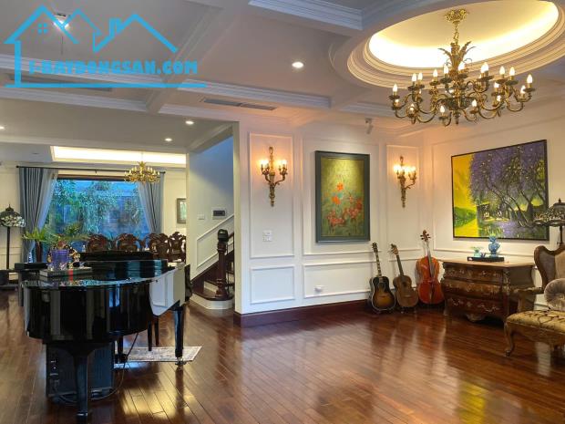 HÀNG HIẾM !!! BÁN KHÁCH SẠN PHỐ TRÍCH SÀI 215M2 - 10M MẶT TIỀN - 20M RA HỒ TÂY - 88.9 TỶ - 2