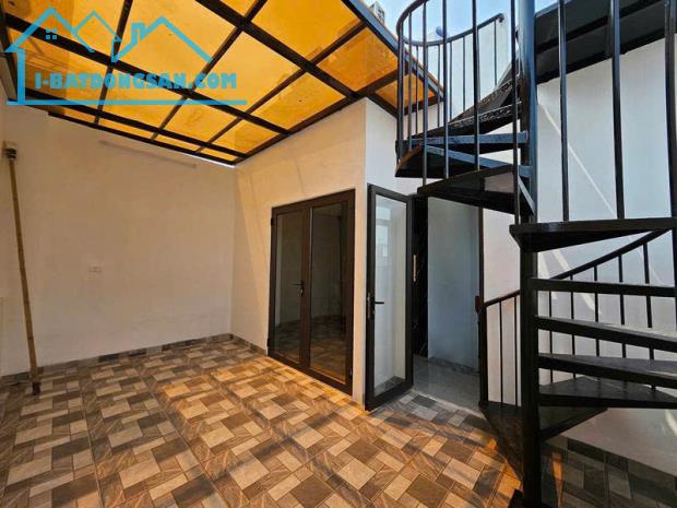SIÊU HÓT PHỐ BỒ ĐỀ - THÔNG  THOÁNG, 43M2,MT 5M, GẦN ĐƯỜNG Ô TÔ TRÁNH - HƠN 10 Tỷ - 5