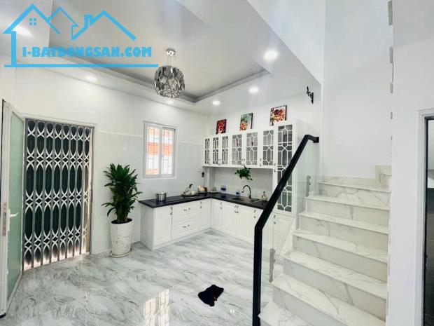 Bán Nhà Đường Trịnh Đình Trọng,Tân Phú - 4m x 11m - 5 Tầng - 8,9 Tỷ TL - 1