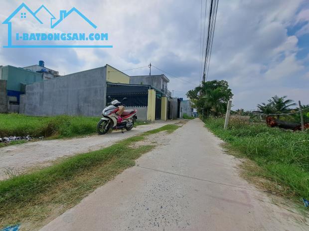 Đất mặt tiền đường Bờ  Kênh 10m Thị Trấn Đức Hòa, 4x18 ( 90m2), giá cực tốt chỉ 780 triệu