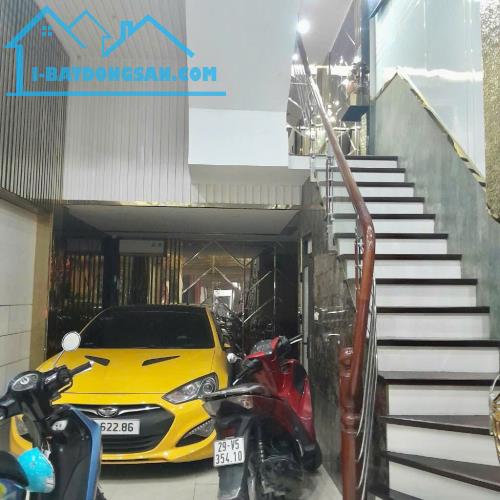 (Tin thật 100%) Bán nhà 40m2 x 6T tại Nguyễn Chí Thanh - Phân lô ô tô tránh - Nhà để ở - 3