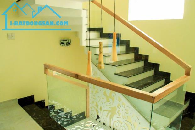 Chủ cần bán nhà Quận 10 p14 đường 3/2