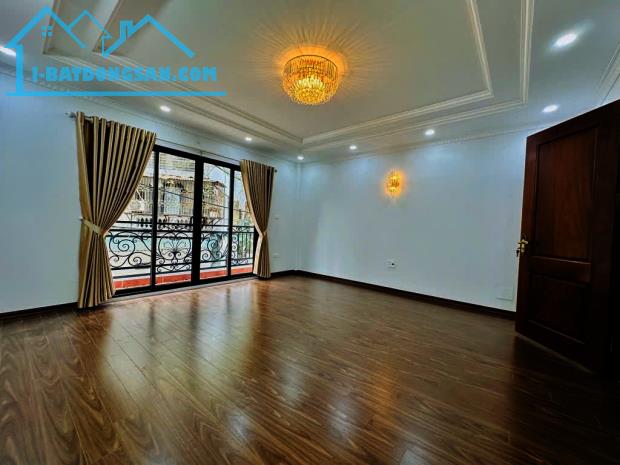 BÁN NHÀ PHỐ TRẠM 44M2 - NHỈNH 6TỶ, NGÕ NÔNG -Ô TÔ- GẦN PHỐ - 2