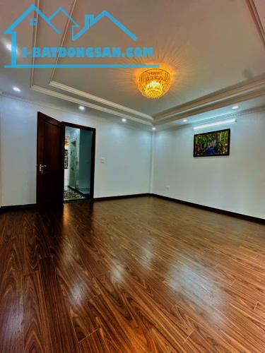 BÁN NHÀ PHỐ TRẠM 44M2 - NHỈNH 6TỶ, NGÕ NÔNG -Ô TÔ- GẦN PHỐ - 3
