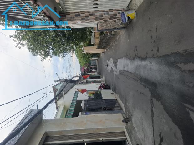 BÁN ĐẤT KIỆT Ô TÔ TÔ HIỆU – 82M² (NGANG 4.5M VUÔNG VẮN) – CÁCH ĐƯỜNG LỚN VÀI BƯỚC – GIÁ 2,