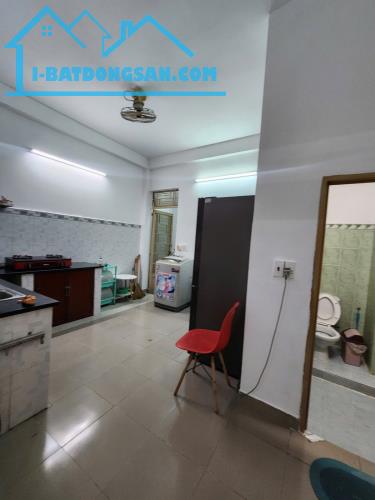 Bán nhà mặt tiền kinh doanh Phạm Hùng P5 Q8, giao với Tạ Quang Bửu. 37m2 3 tầng 3PN 3WC - 3