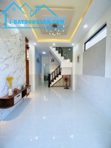 Bán gấp nhà đẹp ở ngay Mễ Cốc, 2 mặt tiền hẻm siêu đẹp, XH đỗ cửa, 40m2, SHR, chỉ 4,58 tỷ.