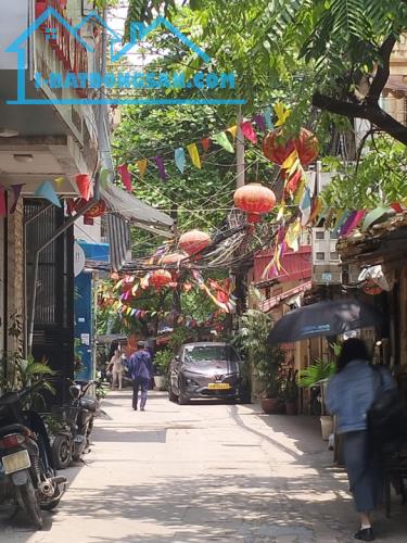 Bán nhà Đội Cấn, Ba Đình. DT: 150m2 x mặt tiền 7m, Ô tô lùi tận cửa. Giá 26,5 tỷ - 2
