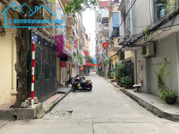 Nhà hiếm view mặt hồ Chùa Láng hot quận Đống Đa - 6 tầng thang máy – dòng tiền cho thuê tố