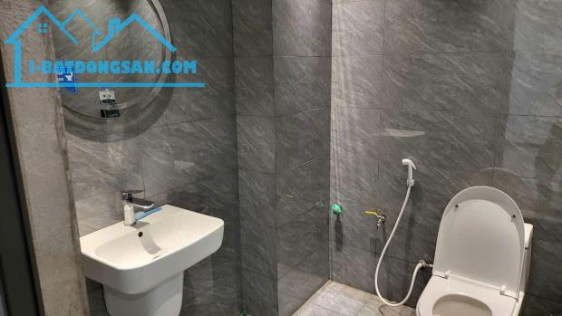 CHO THUÊ SÀN VP THÁI HÀ, 200M*MT6M GIÁ 35 TRIỆU