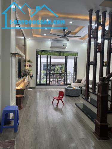 Nhà Đền Lừ phân lô ô tô vòng quanh, kinh doanh 46m2 - 5 tầng 14 tỷ - 1