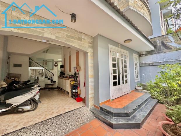 Bán Nhà 3 Tầng KHU BÊN SÔNG HIỆP BÌNH CHÁNH 120M2 Ngang Bề Thế 8M Vuông Vức NHỈNH 15 TỶ - 1
