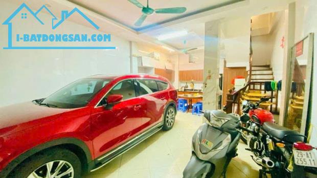 ĐƯỜNG LÁNG - PHÂN LÔ - Ô TÔ VÀO NHÀ -  GẦN PHỐ - NGÕ THÔNG - 50M² NHỈNH 18 TỈ