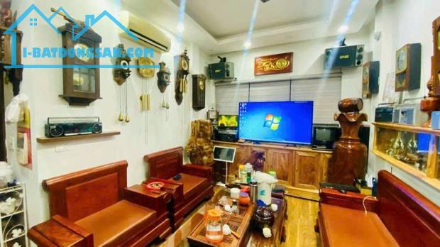 ĐƯỜNG LÁNG - PHÂN LÔ - Ô TÔ VÀO NHÀ -  GẦN PHỐ - NGÕ THÔNG - 50M² NHỈNH 18 TỈ - 2