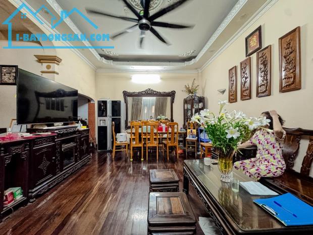 Bán nhà Đại Kim, 80m2, lô góc, 2 mặt đường ô tô tránh. Nhà đẹp ở ngay - 2