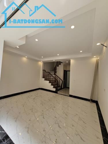 CHỈ NHỈNH 7 TỶ - NHÀ 6 TẦNG THANG MÁY, 43m2 – MỚI TOANH, 3 BƯỚC Ô TÔ TRÁNH, P. GIANG BIÊN - 1