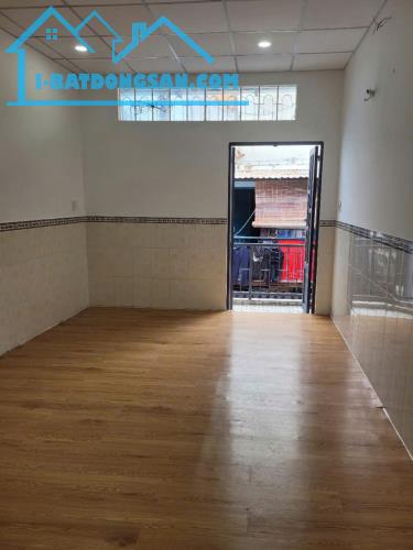 SÁT MẶT TIỀN TRUNG TÂM Q4 
NGANG 3.5 NỞ 3.8 DÀI 9 
HƠN 2 TỶ - 2