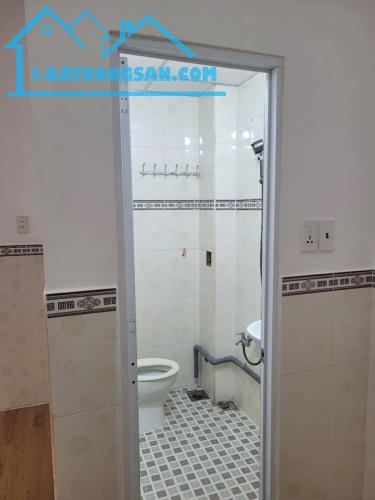 SÁT MẶT TIỀN TRUNG TÂM Q4 
NGANG 3.5 NỞ 3.8 DÀI 9 
HƠN 2 TỶ - 4