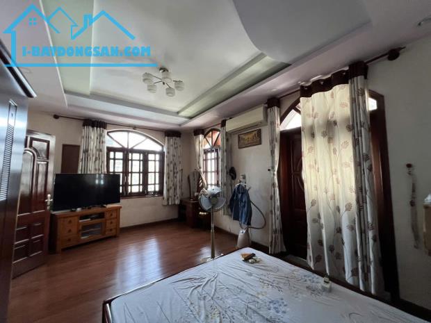 Biệt Thự Lô Góc – Trung Tâm Quận 2 - Ốp Gỗ Sang Xịn - 170m2 - 17 Tỷ Giá Tốt - 3