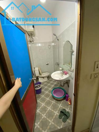 Cho thuê nhà ngõ phố Lê Trọng Tấn Thanh Xuân, 42m x 3 tầng, giá 8tr/tháng