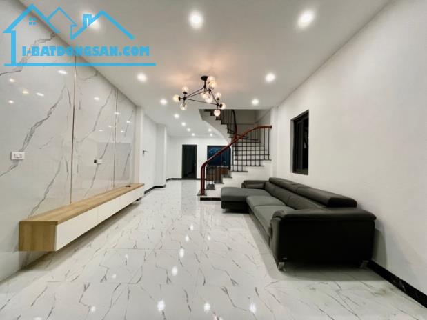Bán nhà Phạm Văn Đồng, 76m2, phân lô, ô tô, nội thất chủ tặng,  nhỉnh 7tỷ.
