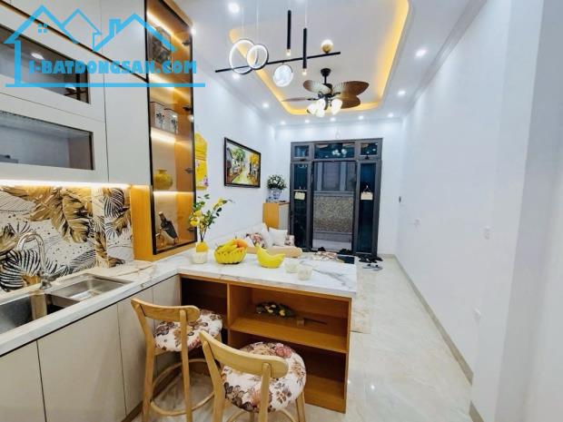 SIÊU PHẨM PHÂN KHÚC 5 TỶ – NHÀ ĐẸP FULL NỘI THẤT – NGÕ RỘNG – GẦN Ô TÔ – CHỈ VIỆC Ở LUÔN