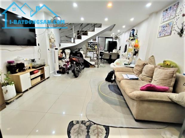 8 TỶ TL - NHÀ MỚI BA THÁNG HAI QUẬN 10 - KHU AN NINH - 50M2 3 TẤM 3 PHÒNG NGỦ MASTER ĐẸP