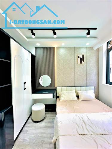 9 TỶ HƠN - NHÀ ĐẸP QUẬN 10 - XE HƠI VÀO NHÀ - NGAY CHỢ HÒA HƯNG - 57M2 2 TẤM - MỞ VP CTY - 3