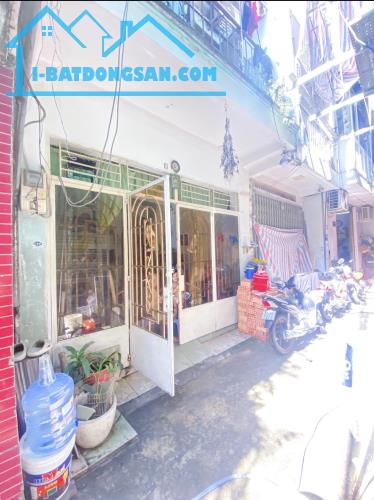 QUẬN 10 LÝ THÁI TỔ 32M2 (4x8)3TẦNG GẦN MẶT TIỀN - NGAY BỆNH VIỆN NHI ĐỒNG 1  CHỈ 5.4TỶ. TL