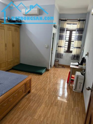 SIÊU HOT! Nhà 3 Tầng Đẹp 82m² Hẻm Nhựa 8m, Bùi Văn Ngữ Quận12,Giảm Sốc 250 Triệu,Chỉ 5 Tỷ - 2