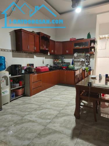 SIÊU HOT! Nhà 3 Tầng Đẹp 82m² Hẻm Nhựa 8m, Bùi Văn Ngữ Quận12,Giảm Sốc 250 Triệu,Chỉ 5 Tỷ - 3
