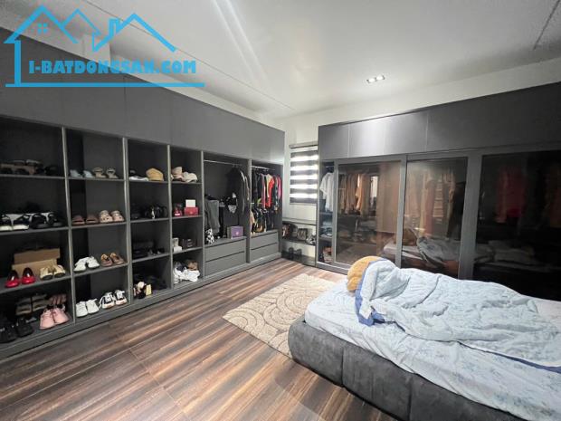 Bán nhà 3 tầng đẹp 91m2, ngay CD Công Thương Q9, hẻm oto 7 chỗ, 7.x tỉ - 2