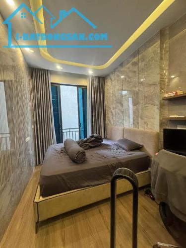 Bán nhà ngõ chợ Khâm Thiên dân xây mới  thiết kế hiện đại có sân riêng để xe 37m 5 tầng gi - 2