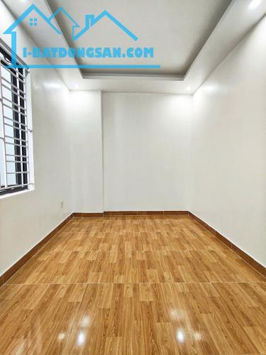 Bán nhà 4 tầng lô góc độc lập ngõ 633 Thiên Lôi - 1