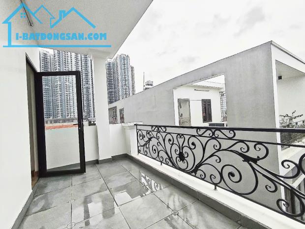 Bán nhà 4 tầng lô góc độc lập ngõ 633 Thiên Lôi
