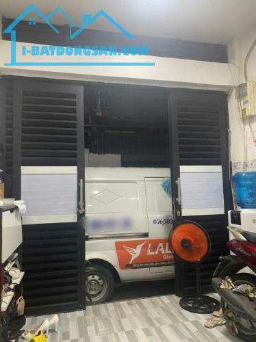 Bán nhà hẻm xe hơi Cách Mạng, Tân Phú , DT 3.5 x 7.5m - 3 lầu mới - Giá 3.75 tỷ - 1