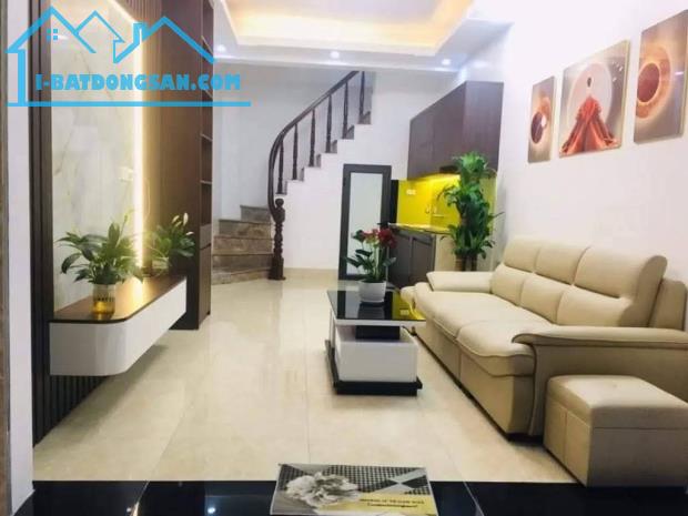 BÁ.N NHÀ KIM GIANG - 30M² × 5 TẦNG - 3 PHÒNG NGỦ - FULL NỘI THẤT CAO CẤP  Cần bán nhà đẹp - 1