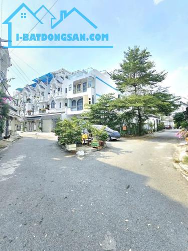 BÁN NHÀ PHỐ – KHU BIỆT THỰ PHÚ XUÂN – ĐƯỜNG Ô TÔ 8M – FULL NỘI THẤT - Hơn 2Tỷ - 2