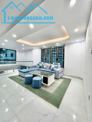 Nhà 5 tầng nằm mặt ngõ, ô tô vào, cách trục chính chỉ 30m. - 3