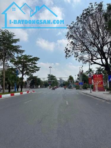 Bán nhà trung tâm Thanh Trì 40 5 3.7 7.2 tỷ