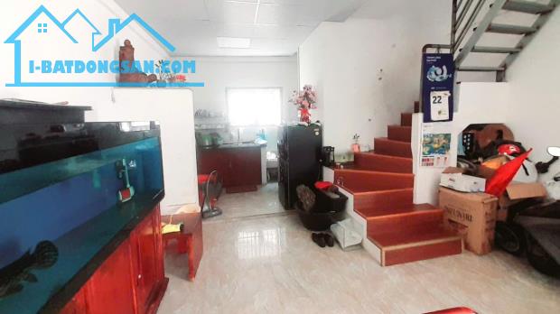 Rè  Quá, Nhà Mặt Tiền Q2, DT 77m2, Ngang Khủng 8m, Hẻm Xe Hơi, Giá chỉ 9.6ty - 1
