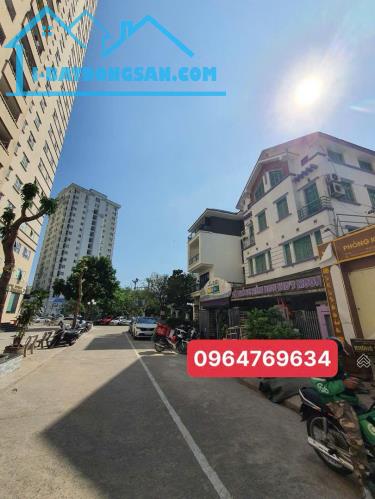 Cần bán BT Trung văn Intracom, Tố Hữu, DT:145m x 4T,MT 6,2m. Giá 31 tỷ. LH: 0964769634 - 2