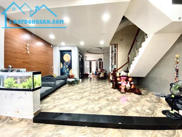 nhà đẹp mới xây dọn vào ở ngay gần eaon tân phú 4tầng, ngang 6,5m*20m đường nhựa 8m thông - 2