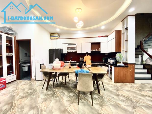 nhà đẹp mới xây dọn vào ở ngay gần eaon tân phú 4tầng, ngang 6,5m*20m đường nhựa 8m thông - 3