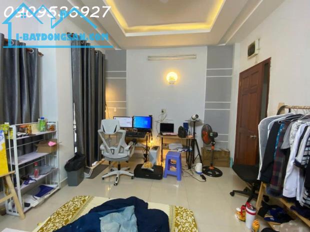NHÀ LÔ GÓC SÁT AEON – HAI MẶT TIỀN THOÁNG ĐẸP – XE HƠI RA VÀO – CHỈ HƠN 3 TỶ - 2