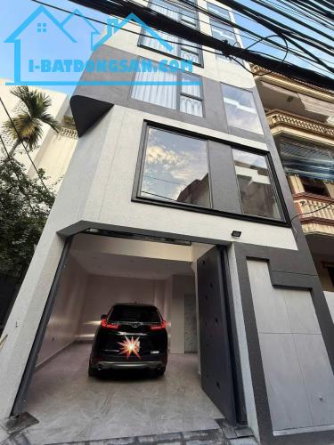 BÁN NHÀ NGUYỄN VĂN CỪ - LB - 50M2 - 7 TẦNG - ĐẦY ĐỦ NỘI THẤT - GARA Ô TÔ VÀO NHÀ - NHỈNH