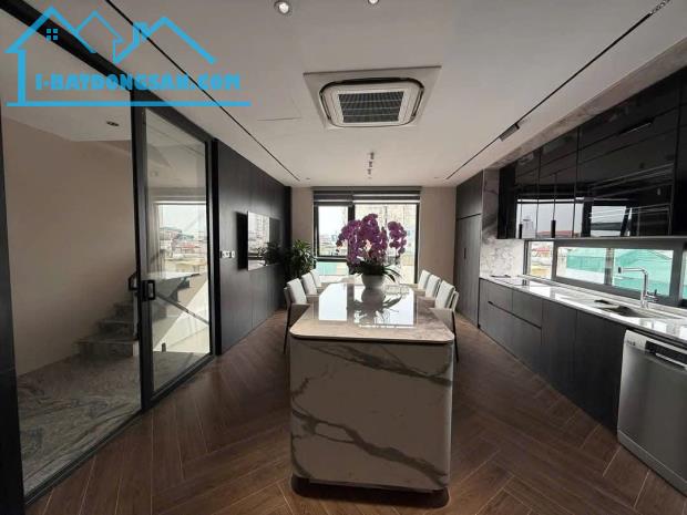 BÁN NHÀ NGUYỄN VĂN CỪ - LB - 50M2 - 7 TẦNG - ĐẦY ĐỦ NỘI THẤT - GARA Ô TÔ VÀO NHÀ - NHỈNH - 2